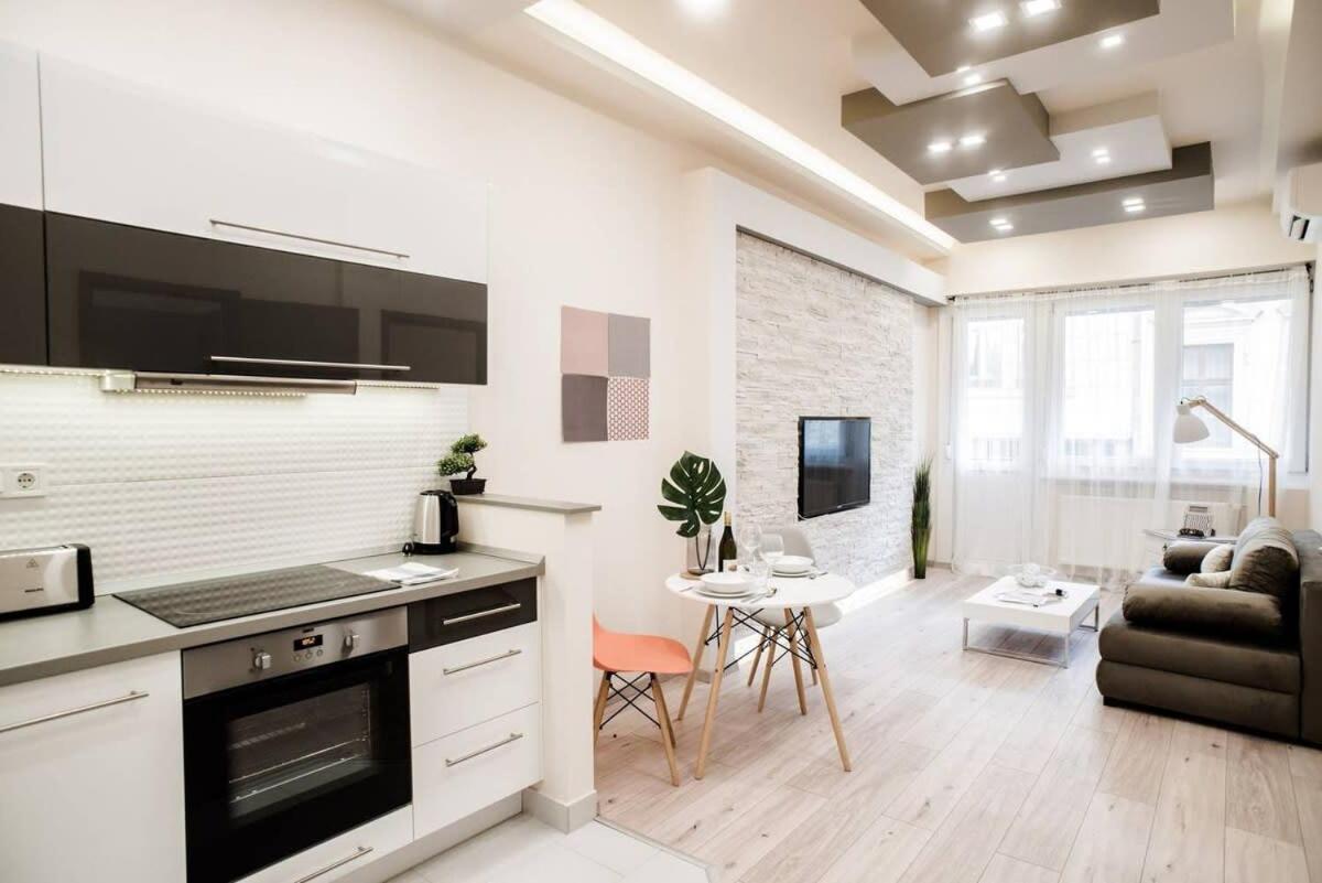 New Luxury Apartment In The Center With A/C Budapesta Exterior foto