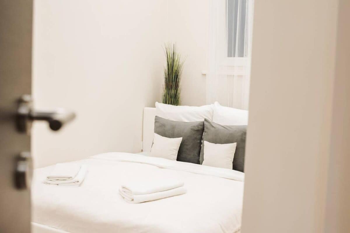 New Luxury Apartment In The Center With A/C Budapesta Exterior foto