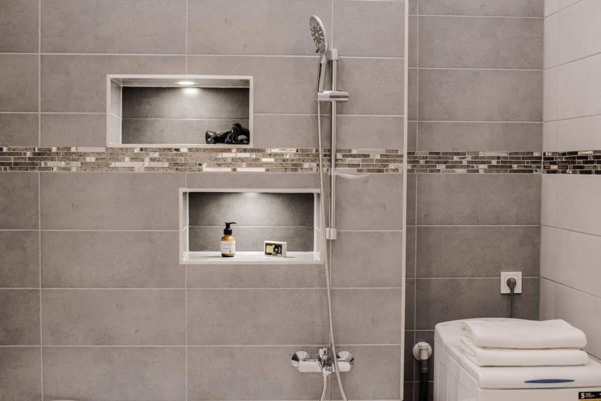 New Luxury Apartment In The Center With A/C Budapesta Exterior foto