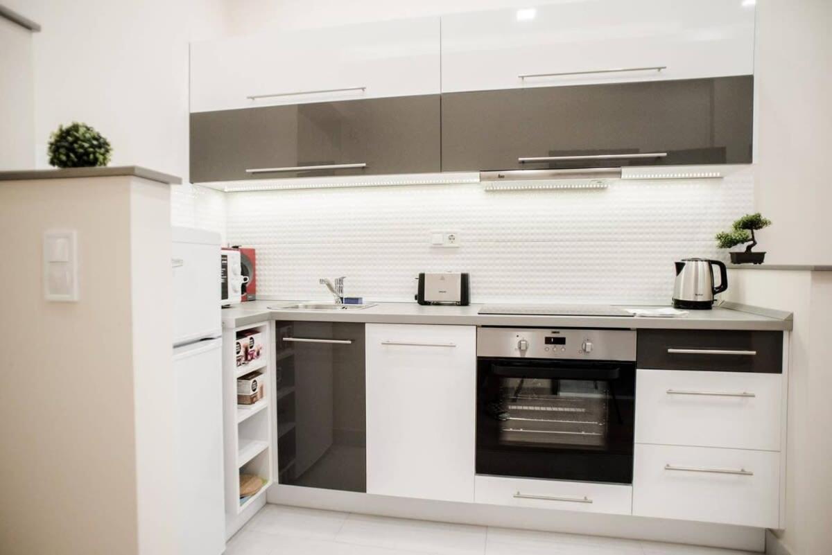 New Luxury Apartment In The Center With A/C Budapesta Exterior foto