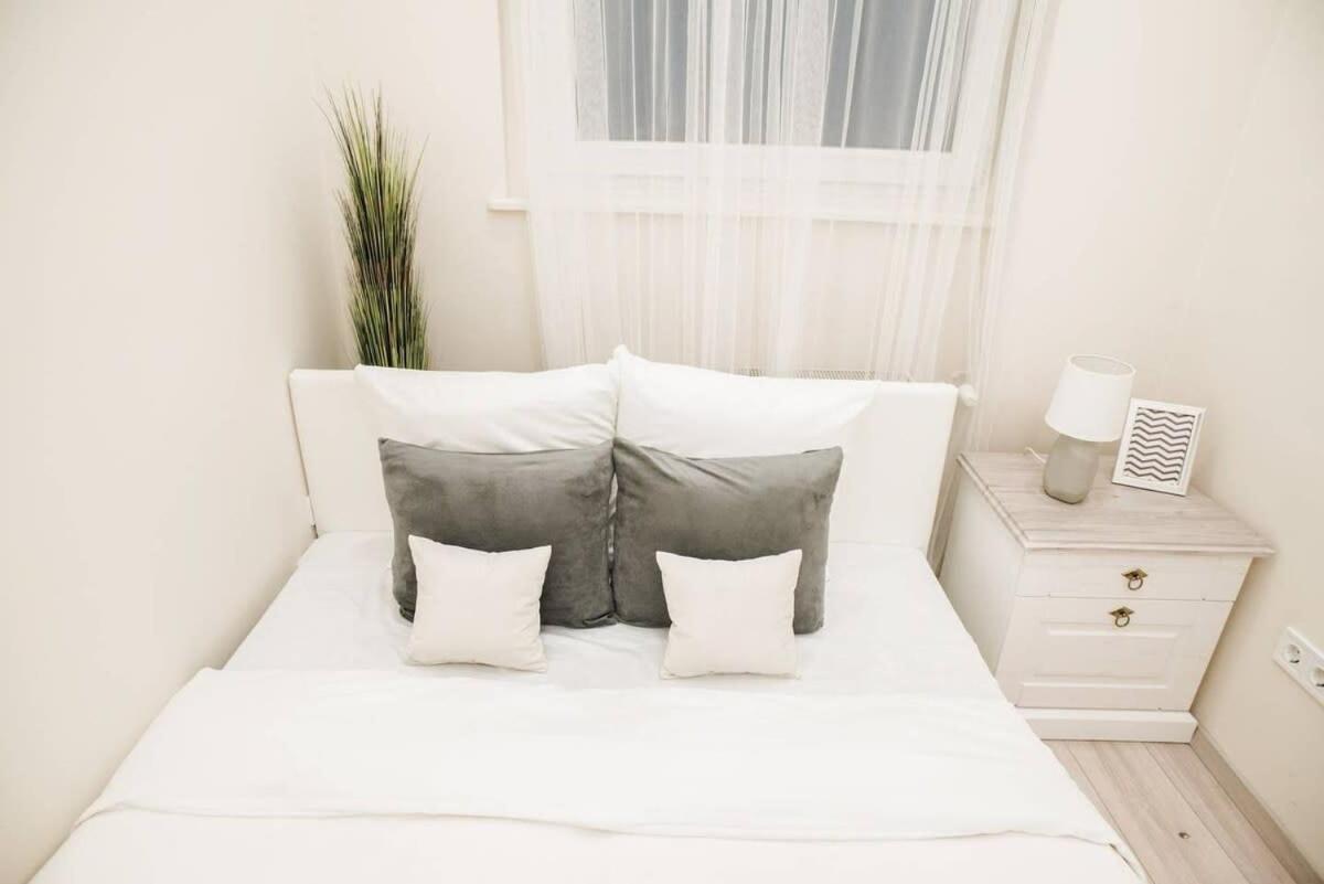 New Luxury Apartment In The Center With A/C Budapesta Exterior foto
